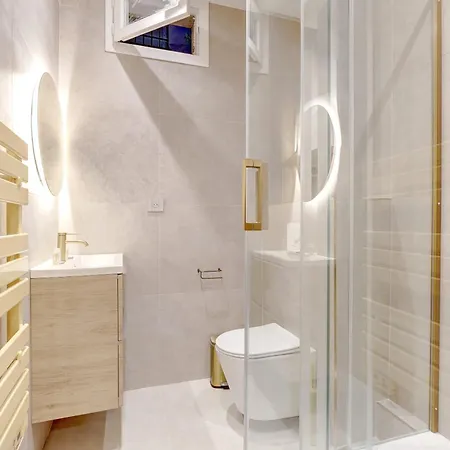 Renove Et Luxueux A Lägenhet Paris