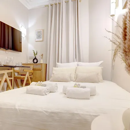 Lägenhet Renove Et Luxueux A Paris